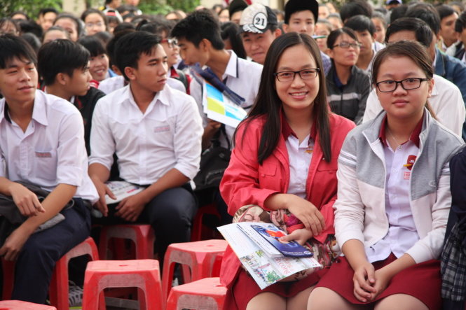 Học sinh tham dự chương trình tư vấn tuyển sinh - hướng nghiệp 2016 do báo Tuổi Trẻ tổ chức tại Nha Trang sáng 21-2. Ảnh: Trần Huỳnh