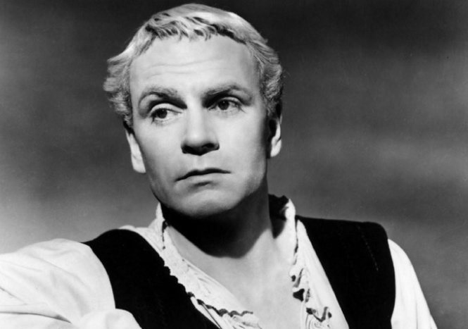 Tài tử gạo cội Laurence Olivier trong tác phẩm kinh điển để đời của ông - Hamlet. -Ảnh: IMDB