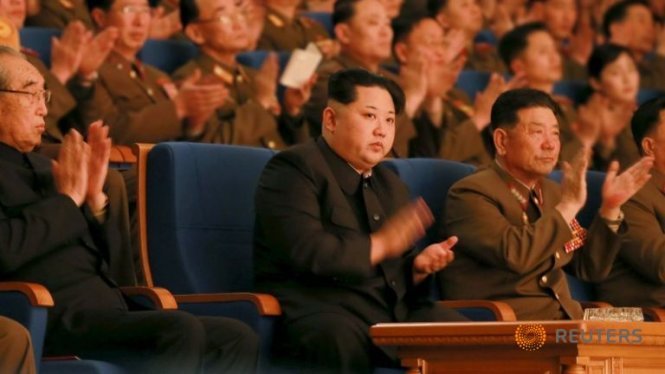 Lãnh đạo CHDCND Triều Tiên Kim Jong -un dự buổi lễ hòa nhạc kỷ niệm 70 năm thành lập quân đội Nhân Dân Triều Tiên - Ảnh:Reuters