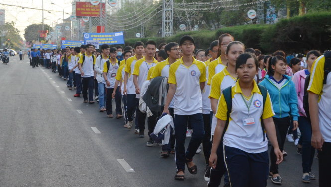 Lễ đi bộ “Hướng về y tế cơ sở” của ngành Y tế Cần Thơ ra quân ngày 27-2 tại Công viên Lưu Hữu Phước Cần Thơ