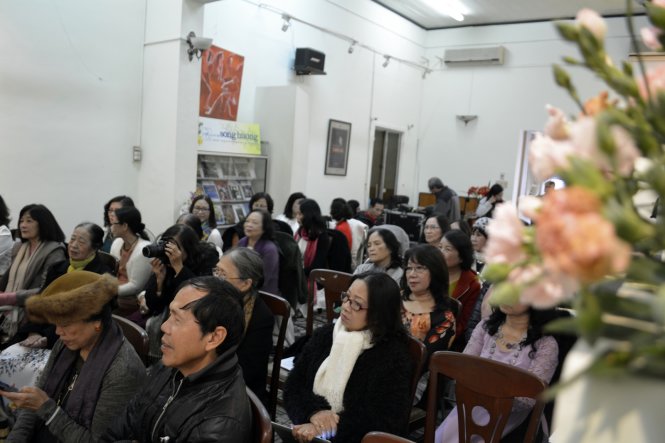 Đông khán giả đến tham dự chương trình kỉ niệm ngày sinh nhạc sỹ Trịnh Công Sơn - Ảnh: Gia Hưng
