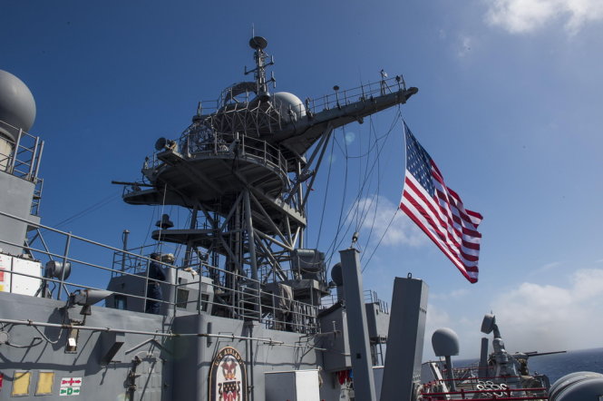 Tàu đổ bộ USS Ashland trên Biển Đông - Ảnh: US Navy