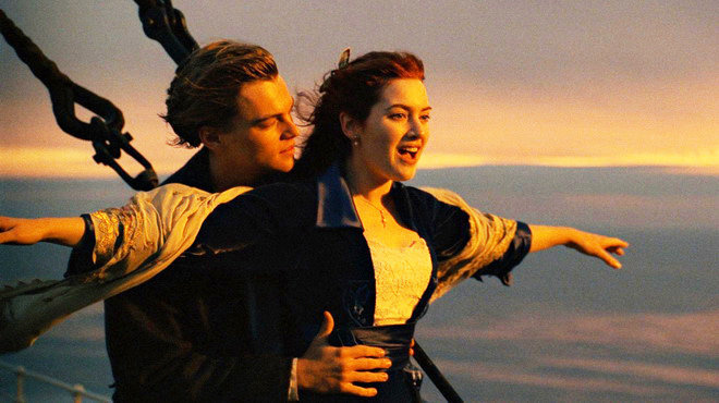 Leonardo DiCaprio - Kate Winslet trong Titanic (1997) - một trong những cảnh quay lãng mạn nhất lịch sử điện ảnh.