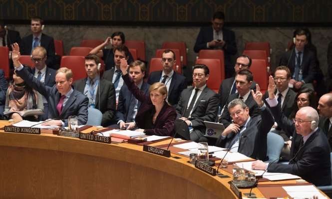 Các thành viên của Hội đồng bảo an LHQ nhất trí thông qua lệnh trừng phạt Triều Tiên - Ảnh: AFP