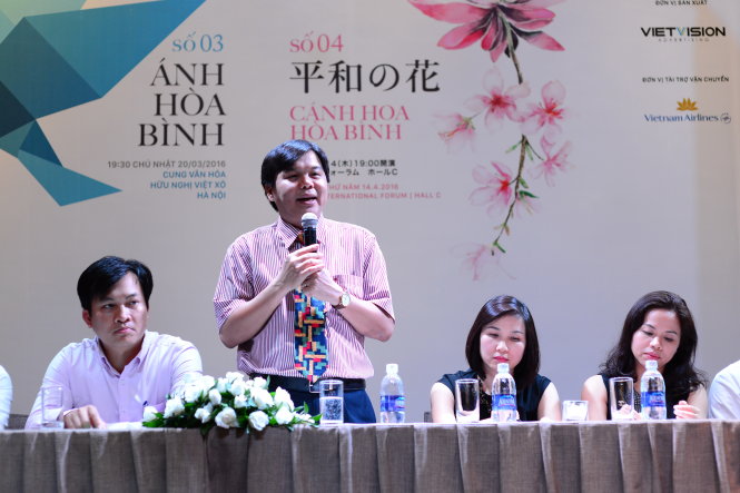 Ông Tăng Hữu Phong – tổng biên tập báo Tuổi Trẻ phát biểu tại buổi họp báo chương trình nghệ thuật Câu chuyện hòa bình số 3 chiều 14-3 - Ảnh: Quang Định