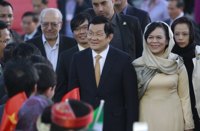 Chủ tịch nước Trương Tấn Sang và phu nhân đến sân bay Mehrabad, Tehran - Ảnh: V.V.Thành