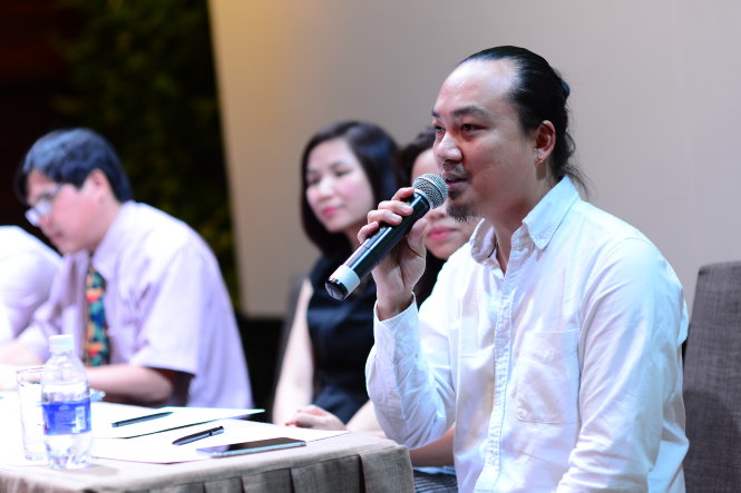 Anh Cao Trung Hiếu, đạo diễn chương trình phát biểu - Ảnh: Quang Định