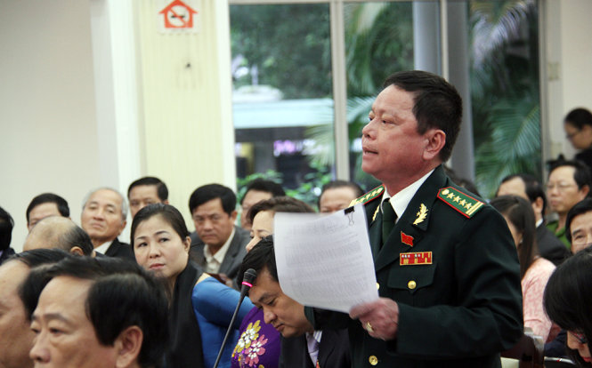 Đại biểu Nguyễn Quốc Bình phát biểu tại kỳ họp  HĐND TP Đà Nẵng - Ảnh: Hữu Khá
