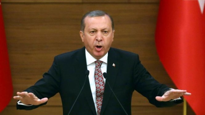 Ông Erdogan bực mình và thất vọng về quan hệ thân thiết giữa Washington và lực lượng YPG cũng như việc Nga can thiệp tại Syria - Ảnh: AFP