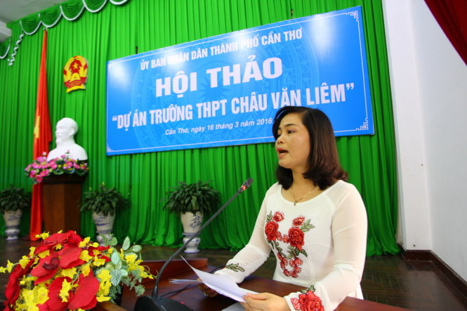 Bà Trần Hồng Thắm, giám đốc Sở Giáo dục – đào tạo TP Cần Thơ, cho rằng công trình đã xuống cấp trầm trọng nên việc triển khai dự án ở thời điểm hiện nay là cấp thiết - Ảnh: Chí Quốc