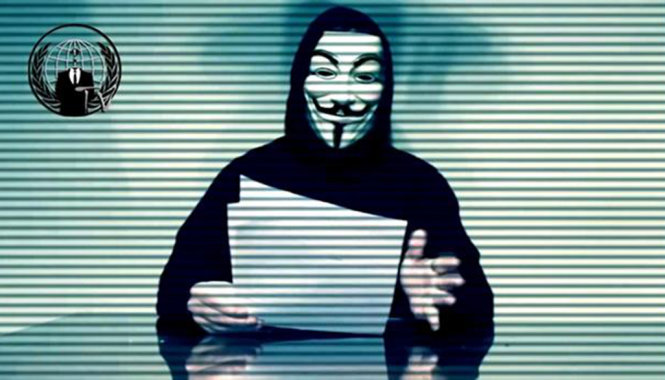 Hình chụp từ đoạn video clip nhóm hacker Anonymous tuyên bố 