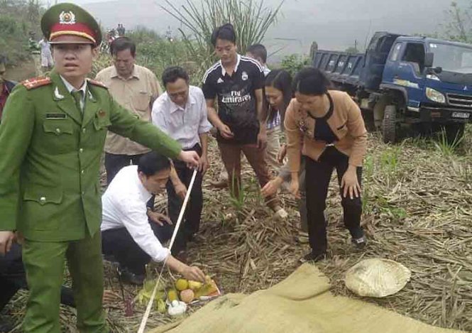 Hiện trường vụ tai nạn giao thông xảy ra tại xã Thạch Tượng làm 1 người chết, 14 người bị thương sáng 20-3 - Ảnh người dân cung cấp