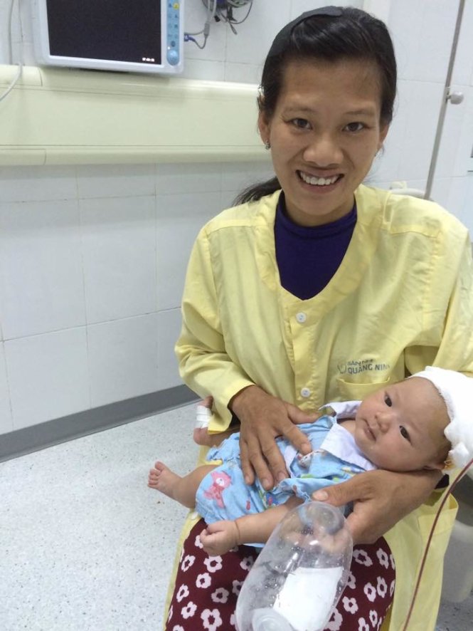 Mẹ con bé Vân - Ảnh: Bệnh viện cung cấp