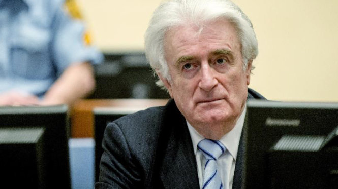 Ông Radovan Karadzic trong phiên tòa ngày 24-3