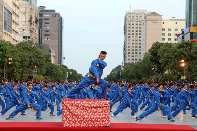 Tiết mục đồng diễn Vovinam của các võ sĩ nhí. Ảnh: N.K