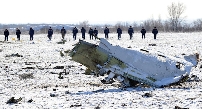 Sự thiếu phối hợp giữa các phi công có thể là nguyên nhân dẫn đến vụ tai nạn của chiếc Boeing 737 tại Nga ngày 19-3 - Ảnh: AFP