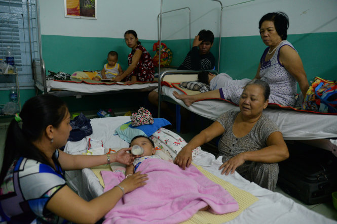 Số ca mắc bệnh sốt xuất huyết từng tăng rất cao trong năm 2015. Trong ảnh: trẻ mắc sốt xuất huyết điều trị tại Bệnh viện Nhi Đồng 2, TP.HCM - Ảnh minh họa: Hữu Khoa