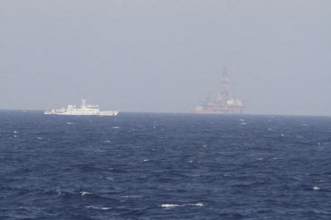 Giàn khoan Hải Dương 981 của Trung Quốc đang hoạt động ở biển Đông - Ảnh:Reuters