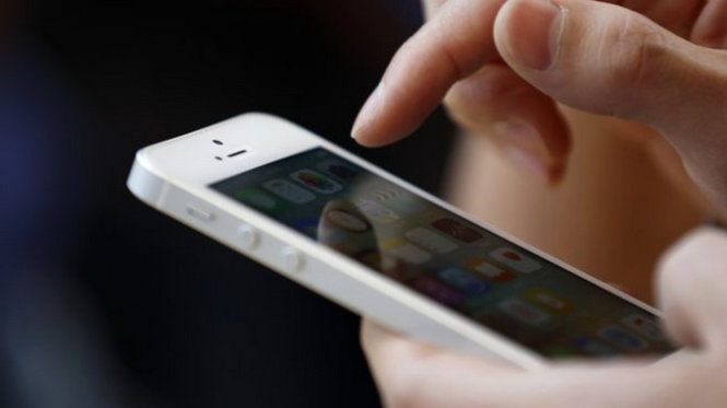 Bộ tư Pháp Mỹ vẫn tiếp tục yêu cầu Apple giúp mở khóa chiếc điện thoại iPhone trong vụ án buôn bán ma túy ở New York - Ảnh:Getty Image