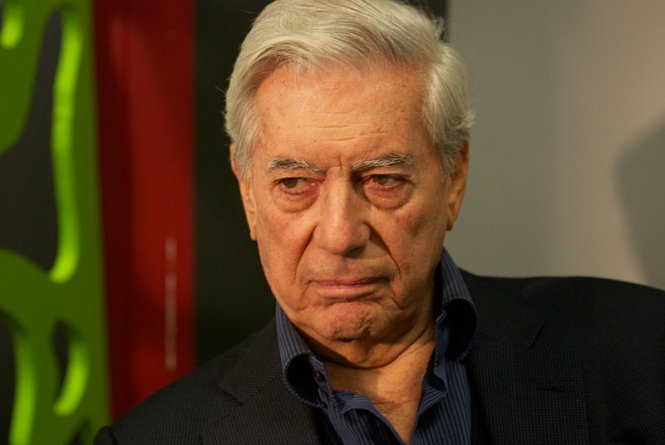 Mario Vargas Llosa năm 2011 - Ảnh: TV5