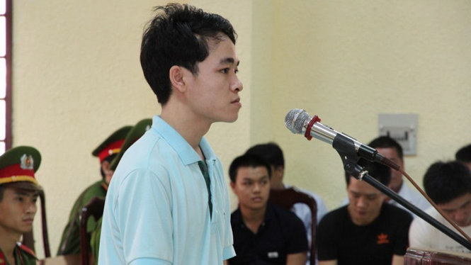 Hồ Chí Bảo xin rút đơn kháng cáo ngay khi bắt đầu phiên tòa phúc thẩm ngày 13-4-2016 - Ảnh: Q.Nam