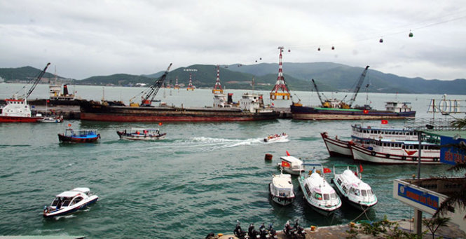 Cảng Nha Trang sắp tới sẽ được chuyển thành cảng du lịch, không còn đón các tàu hàng như hiện nay 
Ảnh: P.S.N.