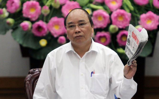 Thủ tướng Nguyễn Xuân Phúc cho biết hiện nay các tờ báo lớn đều nêu quan điểm phải bảo vệ và ủng hộ sản xuất, kinh doanh (V.V.T)