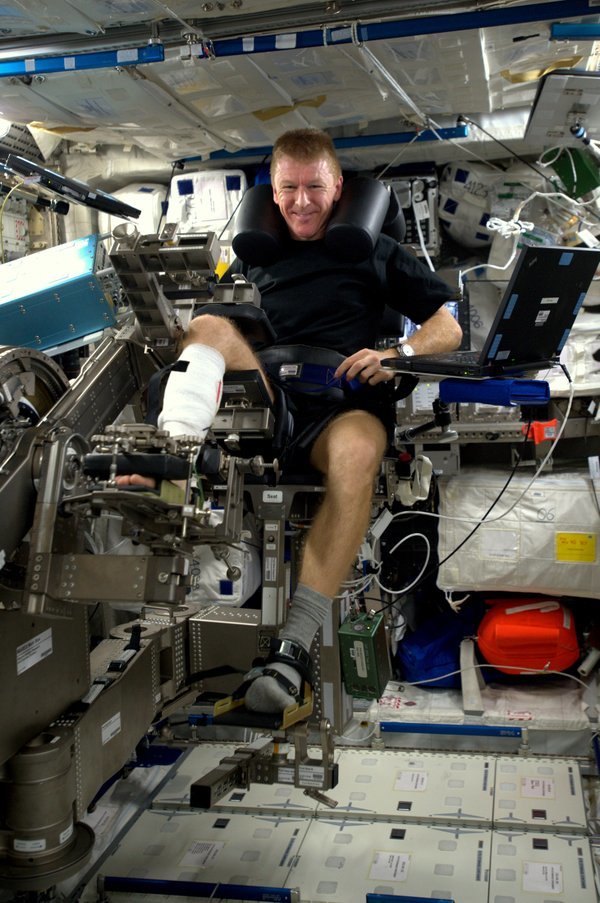 Phi hành gia người Anh Tim Peake vừa đạt kỷ lục mới về chạy bộ trên trạm vũ trụ quốc tế - Ảnh: Twitter của Tim Peake