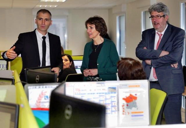 Bộ trưởng Xã hội và y tế Pháp, bà Marisol Touraine, đến thăm Công ty ATER hồi đầu tháng 3 vừa qua - Ảnh chụp màn hình