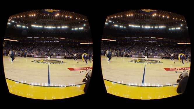 Một giải đấu bóng rổ nhà nghề NBA của Mỹ được xem qua kính VR