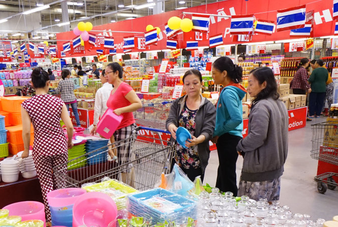 Hàng hóa Thái Lan được bán tại siêu thị Metro An Phú, Q.2, TP.HCM trưa 1-5 - Ảnh: Quang Định