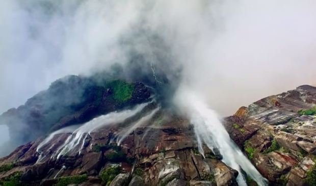 Video thác cao nhất thế giới đẹp mê hồn