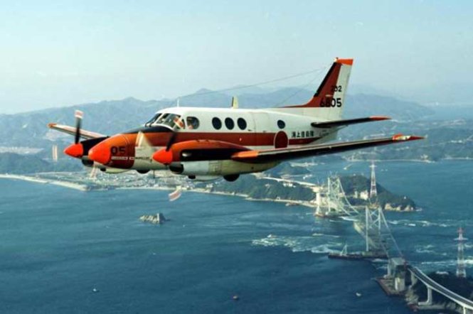 Một máy bay huấn luyện TC-90 của Lực lượng phòng vệ Nhật Bản - Ảnh: Reuters