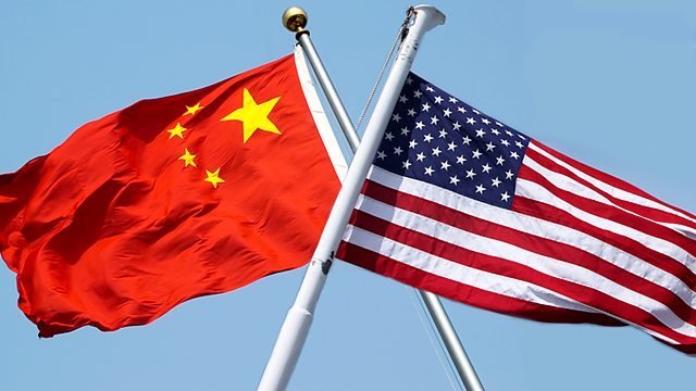 Quốc kỳ Trung Quốc và quốc kỳ Mỹ - Ảnh: Duke