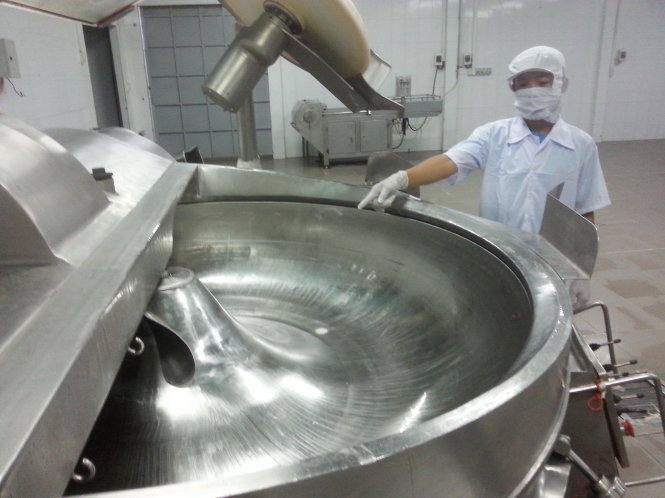 Dây chuyền sản xuất của Công ty Vietfoods (Bình Dương) ngưng sản xuất hơn nửa tháng nay do quy định mập mờ về an toàn vệ sinh thực phẩm - Ảnh: CTV