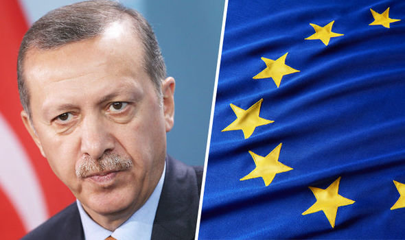 Tổng thống Thổ Nhĩ Kỳ buộc tội châu Âu “độc tài, tàn nhẫn” khi đóng cửa biên giới để ngăn dòng người tị nạn - Ảnh: Express