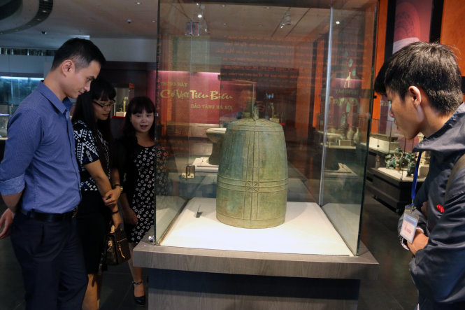 Bảo vật quốc gia chuông Thanh Mai trưng bày tại 
Bảo tàng Hà Nội - Ảnh: Thái Lộc