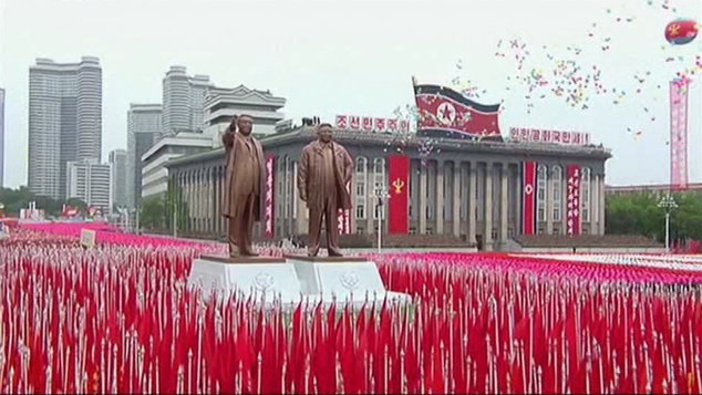 Hình ảnh cuộc diễu hành được phát trên đài KRT của Triều Tiên - Ảnh: KRT