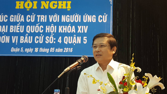 Ông Lê Minh Trí trong buổi tiếp xúc cử tri tại Q.5, TP.HCM - Ảnh: Hoàng Điệp
