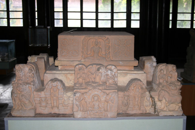 Bệ thờ Vân Trạch Hòa được nhận định đẹp và độc đáo bậc nhất trong loại hình bệ thờ của văn hóa Champa đã phát hiện được - Ảnh: Thái Lộc