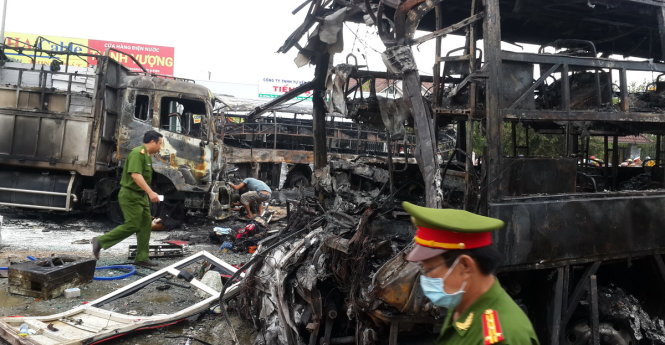 Hiện trường vụ tai nạn thảm khốc - Ảnh: Nguyễn Nam