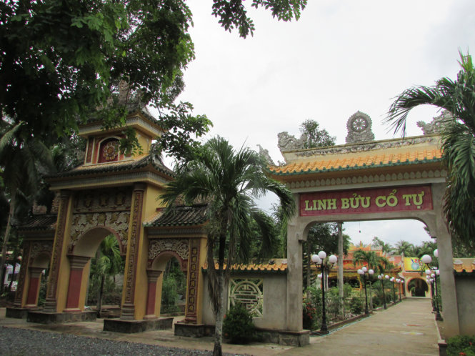 Chùa cổ Linh Bửu, một trong bốn ngôi chùa ở Tân Phú Đông