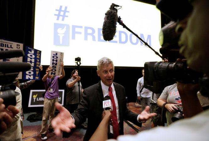 Ứng viên Gary Johnson nói chuyện với báo giới sau khi được Đảng Tự do đề cử tại đại hội tổ chức ở Orlando, bang Florida, ngày 29-5 - Ảnh: Reuters