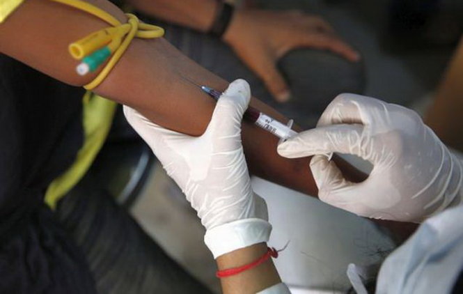Sai sót trong truyền máu khiến hơn 2.200 người Ấn Độ bị nhiễm HIV oan ức - Ảnh: AP
