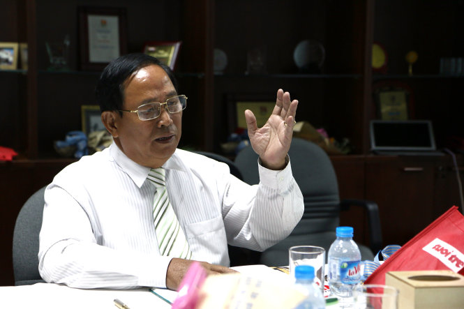 Ông Tạ Long Hỷ - chủ tịch Hiệp hội taxi TP.HCM phát biểu trong buổi toạ đàm tại tòa soạn báo Tuổi Trẻ sáng 2-6 - Ảnh: NGỌC DƯƠNG