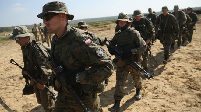 Ba Lan đang tăng cường lực lượng phòng vệ trong nước để đối phó với Nga - Ảnh: Getty Images