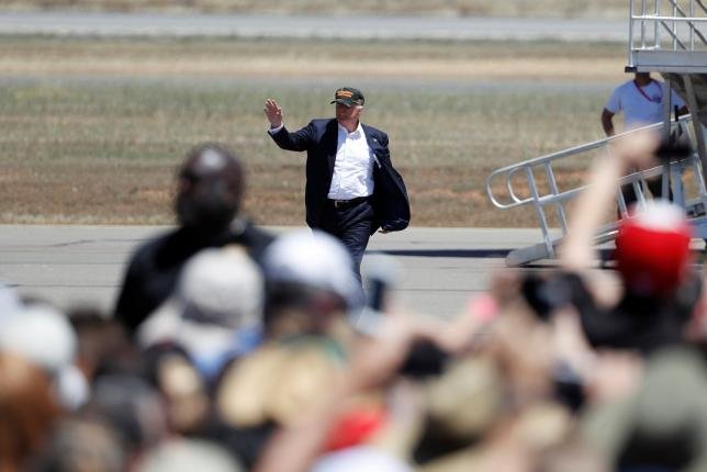 Ông Donald Trump tại bang California ngày 3-6 - Ảnh: REUTERS