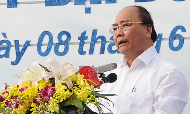 Thủ tướng Chính phủ Nguyễn Xuân Phúc khẳng định, cả dân tộc kiên quyết bảo vệ chủ quyền biển đảo thiêng liêng.