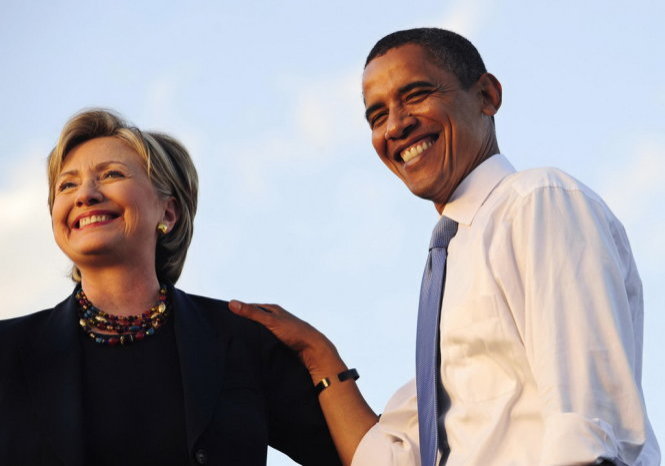 Tổng thống Obama đã chính thức lên tiếng ủng hộ bà Hillary, điều mà cựu Ngoại trưởng cũng đã từng làm khi ông Obama vận động cho nhiệm kỳ thứ hai hồi năm 2008 - Ảnh: AFP