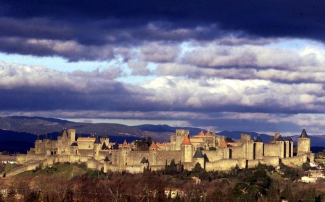 Thành phố Carcassonne nổi tiếng của Pháp - Ảnh: AFP